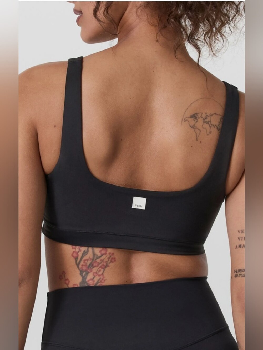Vuori Black Scoop-Back Sports Bra